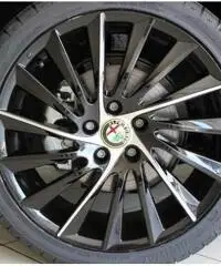 ALFA ROMEO Giulietta 1.6 JTDm 120 CV BLACK EDITION ALFA ROMEO Giulietta 1.6 JTDm 120 CV BLACK EDITION