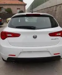 Alfa Romeo Giulietta 1.6 JTDm TCT 120 CV Super Alfa Romeo Giulietta 1.6 JTDm TCT 120 CV Super