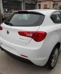 Alfa Romeo Giulietta 1.6 JTDm TCT 120 CV Super Alfa Romeo Giulietta 1.6 JTDm TCT 120 CV Super