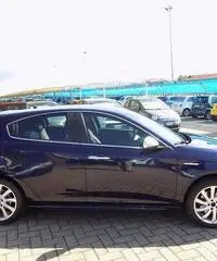 Alfa Romeo Giulietta Giulietta 2.0 JTDm-2 Distinctive CV170