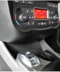 ALFA ROMEO MiTo 1.4 105 CV Junior Distinctive ALFA ROMEO MiTo 1.4 105 CV Junior Distinctive