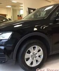 AUDI Q3 2.0 TDI 150 CV Business AUDI Q3 2.0 TDI 150 CV Business