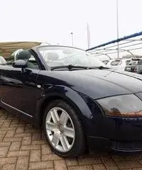 Audi TT Roadster 1.8 T  CV 180 cat  cabrio Audi TT Roadster 1.8 T  CV 180 cat  cabrio