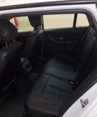 BMW 320 d xDrive Touring Modern 4X4