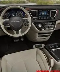 CHRYSLER Pacifica 2017 - 7/8 POSTI - DISP. GPL CHRYSLER Pacifica 2017 - 7/8 POSTI - DISP. GPL