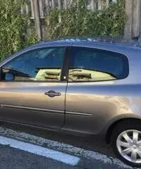 Clio 2010- ventesimo anniversario Clio 2010- ventesimo anniversario