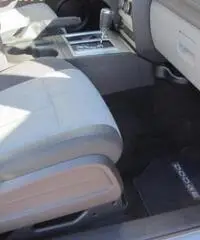 DODGE Nitro 2.8 CRD DPF SXT 4WD Auto