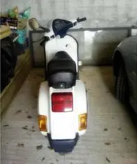 Vespa V
