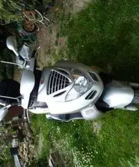 Scooter kimco 250 cc ottimo stato Scooter kimco 250 cc ottimo stato
