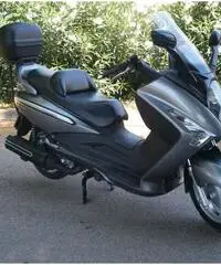 Vendesi scooter Sym Joymax 250