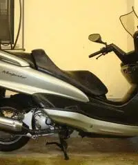 Yamaha 250cc anno 2000 in condizioni perfette