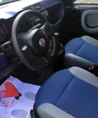 Fiat Panda 1.2 Lounge UFFICIALE ITALIANA+5 POSTI+RADIO CD/MP3 Fiat Panda 1.2 Lounge UFFICIALE ITALIANA+5 POSTI+RADIO CD/MP3