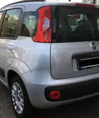 Fiat Panda 1.2 Lounge UFFICIALE ITALIANA+5 POSTI+RADIO CD/MP3 Fiat Panda 1.2 Lounge UFFICIALE ITALIANA+5 POSTI+RADIO CD/MP3