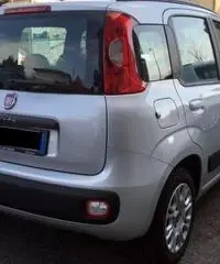 Fiat Panda 1.2 Lounge UFFICIALE ITALIANA+5 POSTI+RADIO CD/MP3 Fiat Panda 1.2 Lounge UFFICIALE ITALIANA+5 POSTI+RADIO CD/MP3