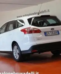FORD Focus 1.6 TDCi 115 CV SW - TAGLIANDI E KM CERTIFICATI FORD Focus 1.6 TDCi 115 CV SW - TAGLIANDI E KM CERTIFICATI