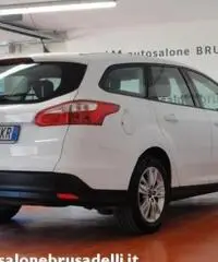 FORD Focus 1.6 TDCi 115 CV SW - TAGLIANDI E KM CERTIFICATI FORD Focus 1.6 TDCi 115 CV SW - TAGLIANDI E KM CERTIFICATI