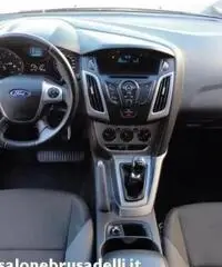 FORD Focus 1.6 TDCi 115 CV SW - TAGLIANDI E KM CERTIFICATI FORD Focus 1.6 TDCi 115 CV SW - TAGLIANDI E KM CERTIFICATI