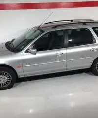 FORD Mondeo 1.8 turbodiesel cat S.W. Ghia FORD Mondeo 1.8 turbodiesel cat S.W. Ghia