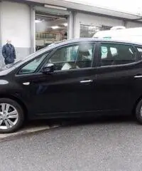 Hyundai iX20 1.6 125 CV Style A/T Hyundai iX20 1.6 125 CV Style A/T