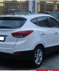 HYUNDAI iX35 2.0 CRDi 184CV High 4WD Style HYUNDAI iX35 2.0 CRDi 184CV High 4WD Style