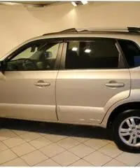 HYUNDAI Tucson 2.0 CRDi 4WD VGT Dynamic HYUNDAI Tucson 2.0 CRDi 4WD VGT Dynamic