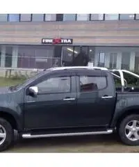 ISUZU D-Max ISUZU DMAX 2.5 Crew Cab Quasar A/T 4WD ISUZU D-Max ISUZU DMAX 2.5 Crew Cab Quasar A/T 4WD