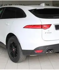 JAGUAR F-Pace 2.0d AWD A/T Pure (Super Ammortamento) JAGUAR F-Pace 2.0d AWD A/T Pure (Super Ammortamento)