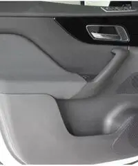 JAGUAR F-Pace 2.0d AWD A/T Pure (Super Ammortamento) JAGUAR F-Pace 2.0d AWD A/T Pure (Super Ammortamento)