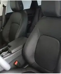 JAGUAR F-Pace 2.0d AWD A/T Pure (Super Ammortamento) JAGUAR F-Pace 2.0d AWD A/T Pure (Super Ammortamento)