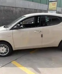 Lancia Ypsilon 1.2 69 CV 5 porte Gold X NEOPATENTATI Lancia Ypsilon 1.2 69 CV 5 porte Gold X NEOPATENTATI