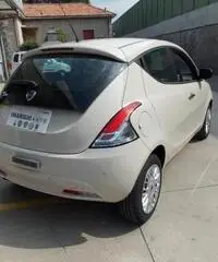 Lancia Ypsilon 1.2 69 CV 5 porte Gold X NEOPATENTATI Lancia Ypsilon 1.2 69 CV 5 porte Gold X NEOPATENTATI