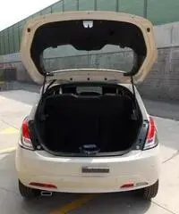 Lancia Ypsilon 1.2 69 CV 5 porte Gold X NEOPATENTATI Lancia Ypsilon 1.2 69 CV 5 porte Gold X NEOPATENTATI