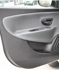 LANCIA Ypsilon 1.2 69 CV 5 porte Silver LANCIA Ypsilon 1.2 69 CV 5 porte Silver