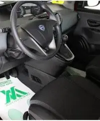 LANCIA Ypsilon 1.2 69 CV 5 porte LANCIA Ypsilon 1.2 69 CV 5 porte