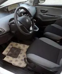 LANCIA Ypsilon 1.2 69 CV 5 porte Silver LANCIA Ypsilon 1.2 69 CV 5 porte Silver