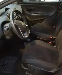 LANCIA Ypsilon 1.2 69 CV Gold 2015