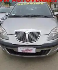 LANCIA Ypsilon 1.2 Oro LANCIA Ypsilon 1.2 Oro