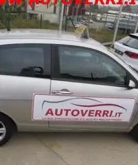 LANCIA Ypsilon 1.2 Oro LANCIA Ypsilon 1.2 Oro