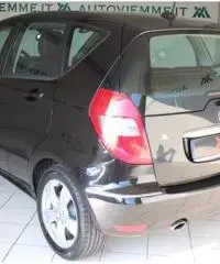 MERCEDES-BENZ A 160 Avantgarde MERCEDES-BENZ A 160 Avantgarde