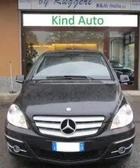 Mercedes-Benz B 180 CDI 109Cv. Premium m/t Mercedes-Benz B 180 CDI 109Cv. Premium m/t