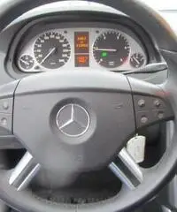 Mercedes-Benz B 180 CDI 109Cv. Premium m/t Mercedes-Benz B 180 CDI 109Cv. Premium m/t