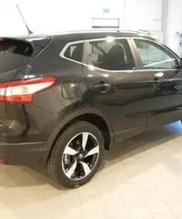 NISSAN Qashqai 1.5 dCi 360 TETTO PANORAMICO NISSAN Qashqai 1.5 dCi 360 TETTO PANORAMICO