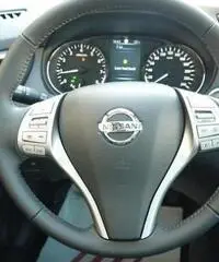 NISSAN Qashqai 1.5 dCi 360 TETTO PANORAMICO NISSAN Qashqai 1.5 dCi 360 TETTO PANORAMICO