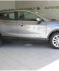 NISSAN Qashqai 1.5 dCi N-Connecta Navi Safety NISSAN Qashqai 1.5 dCi N-Connecta Navi Safety