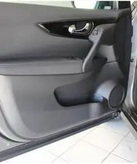 NISSAN Qashqai 1.5 dCi N-Connecta Navi Safety NISSAN Qashqai 1.5 dCi N-Connecta Navi Safety