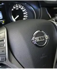NISSAN Qashqai 1.5 dCi N-Connecta Navi Safety NISSAN Qashqai 1.5 dCi N-Connecta Navi Safety