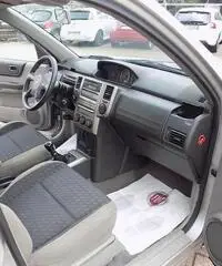 Nissan X-Trail X-Trail 2.2 dCi 4X4 Elegance Nissan X-Trail X-Trail 2.2 dCi 4X4 Elegance