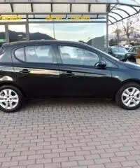 OPEL Corsa 1.2 5 porte n-Joy