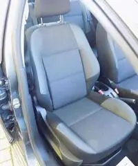 Peugeot 207 1.4 VTi 95CV 3p. Active Peugeot 207 1.4 VTi 95CV 3p. Active