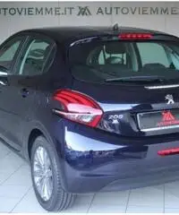 PEUGEOT 208 PureTech 82 5 porte Active PEUGEOT 208 PureTech 82 5 porte Active